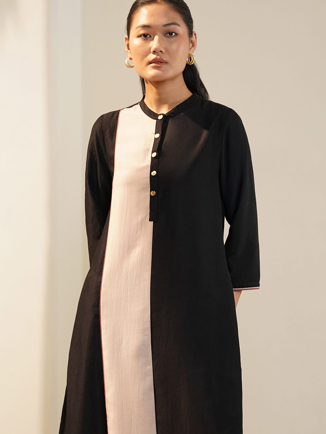 Silk Blend Colourblock Kurta Set - Black & Beige