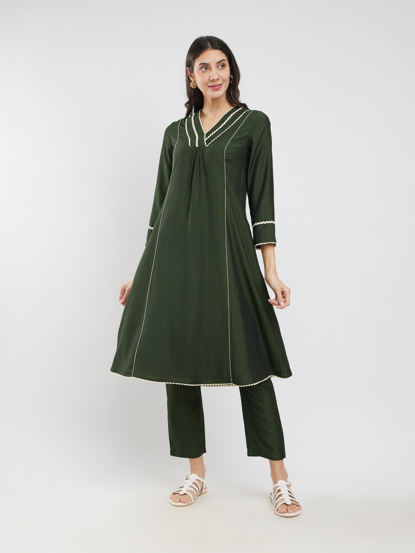 Rayon Solid Lace Detail Kurta Set - Olive
