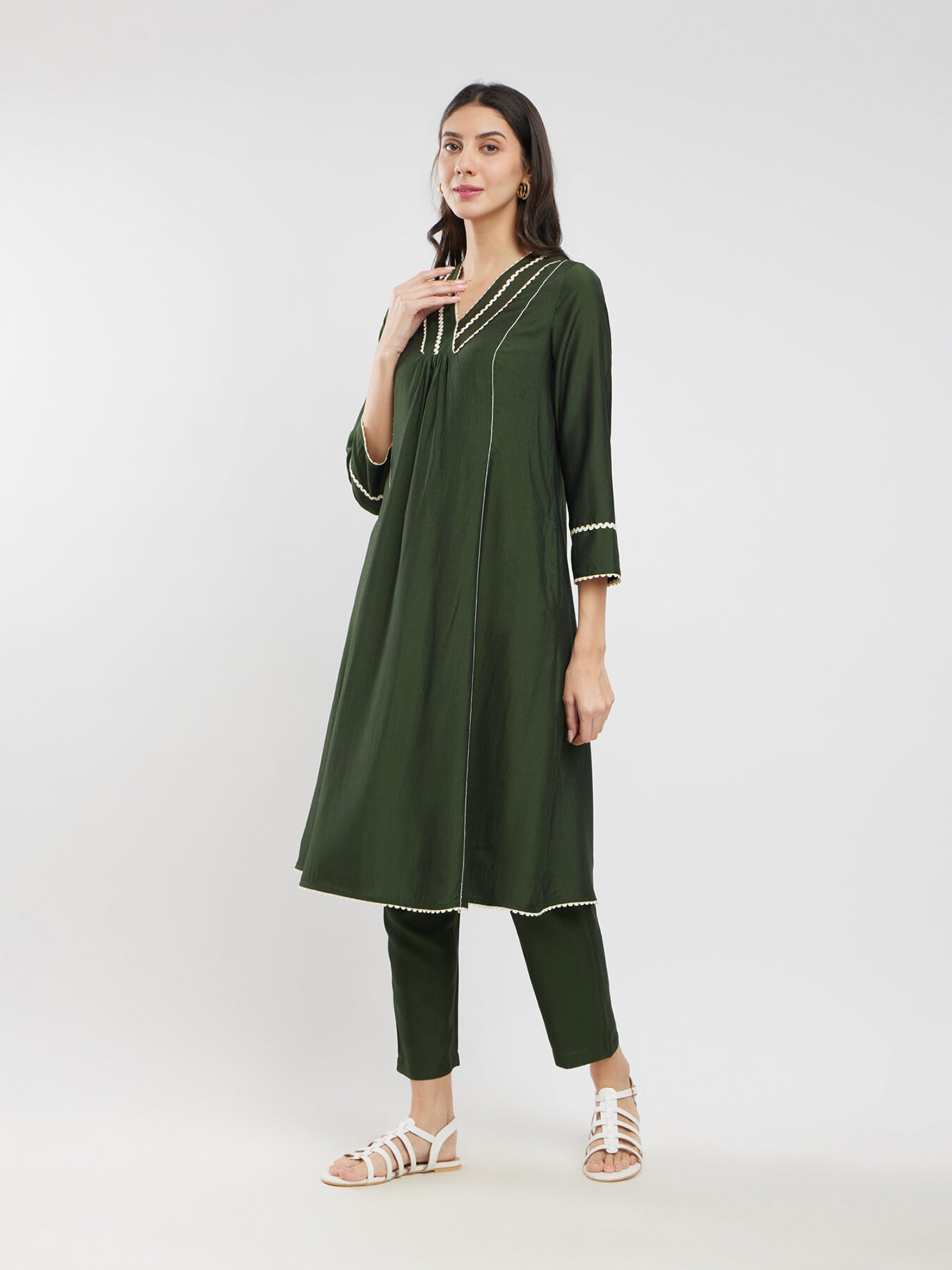 Rayon Solid Lace Detail Kurta Set - Olive