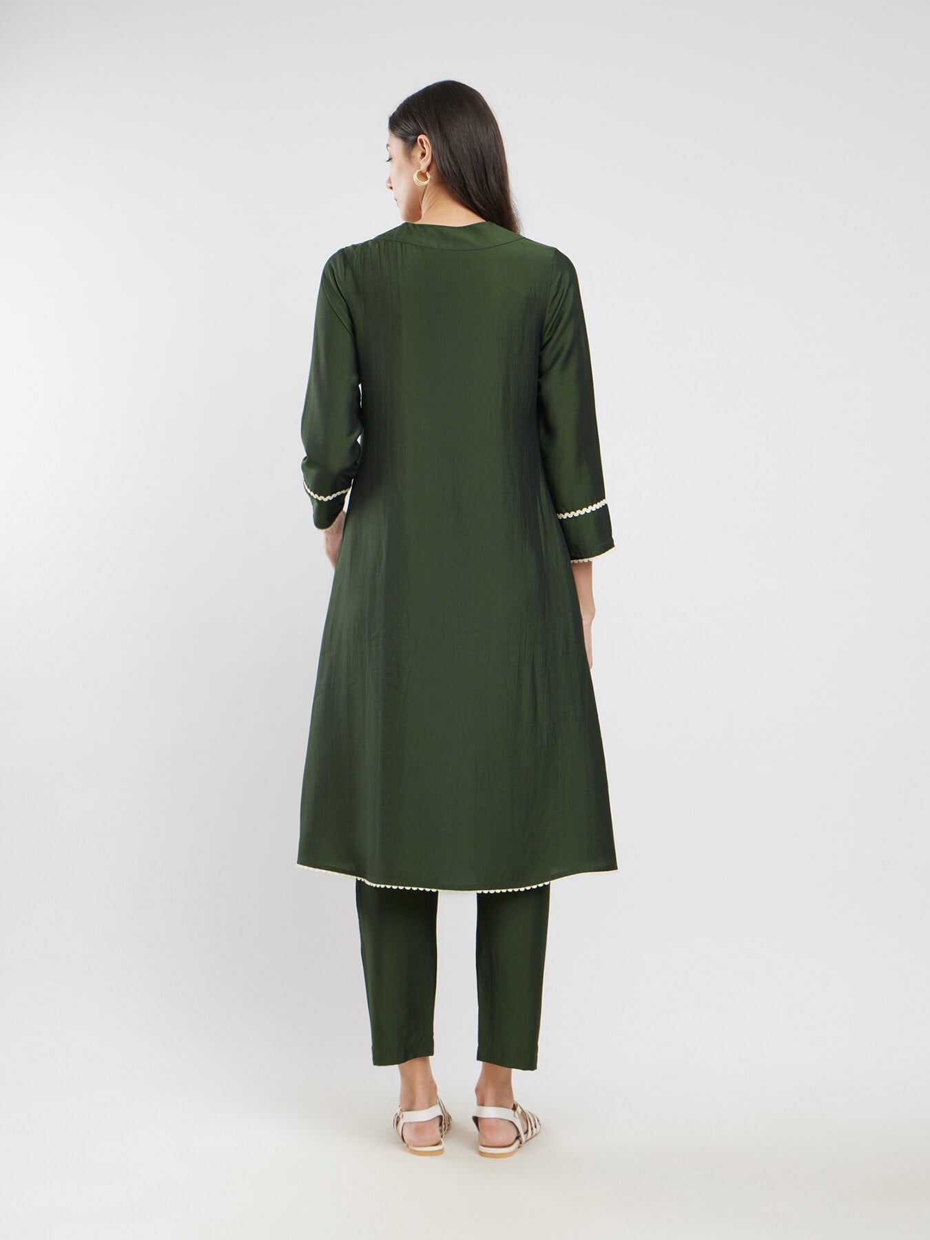 Rayon Solid Lace Detail Kurta Set - Olive