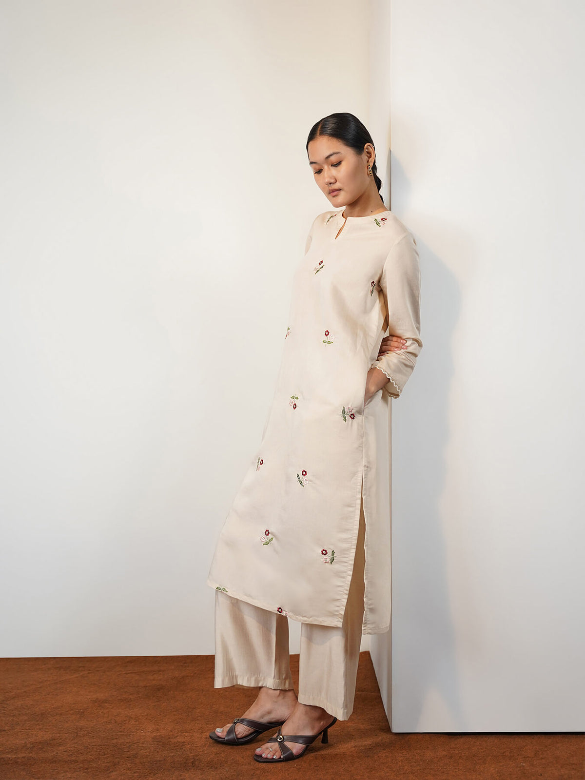 Viscose Silk Floral Kurta Set with Dupatta - Cream