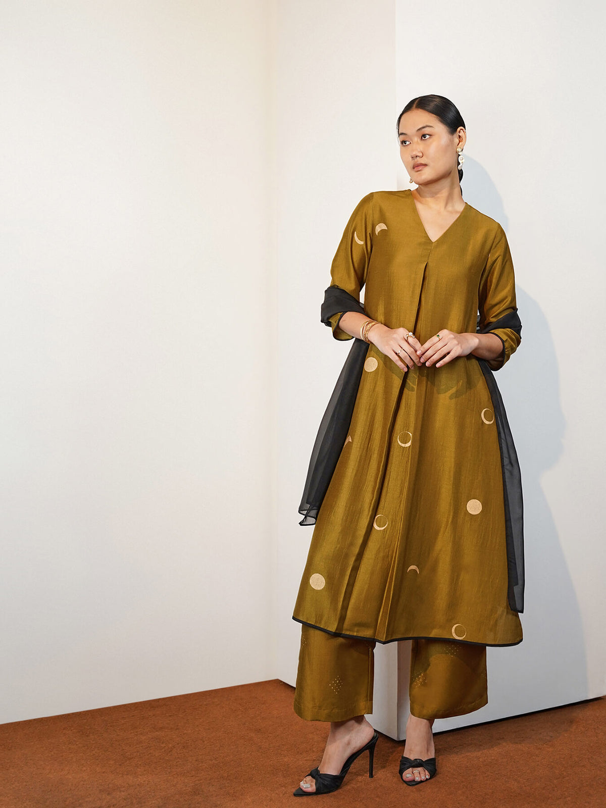 Viscose Silk Polka Print Kurta Set with Dupatta - Olive and Black