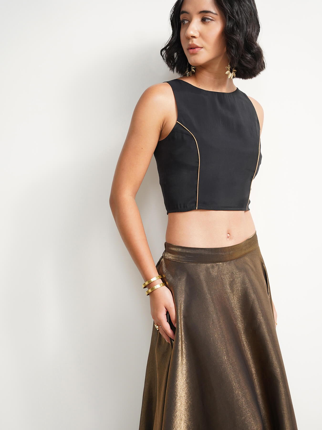 Silk Blend Solid Skirt - Black & Gold