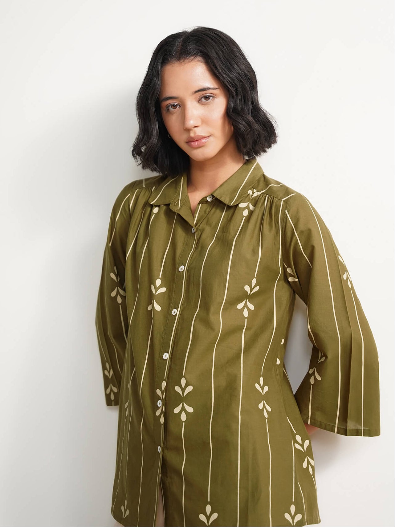 Cotton Abstract Shirt Collar Top - Green