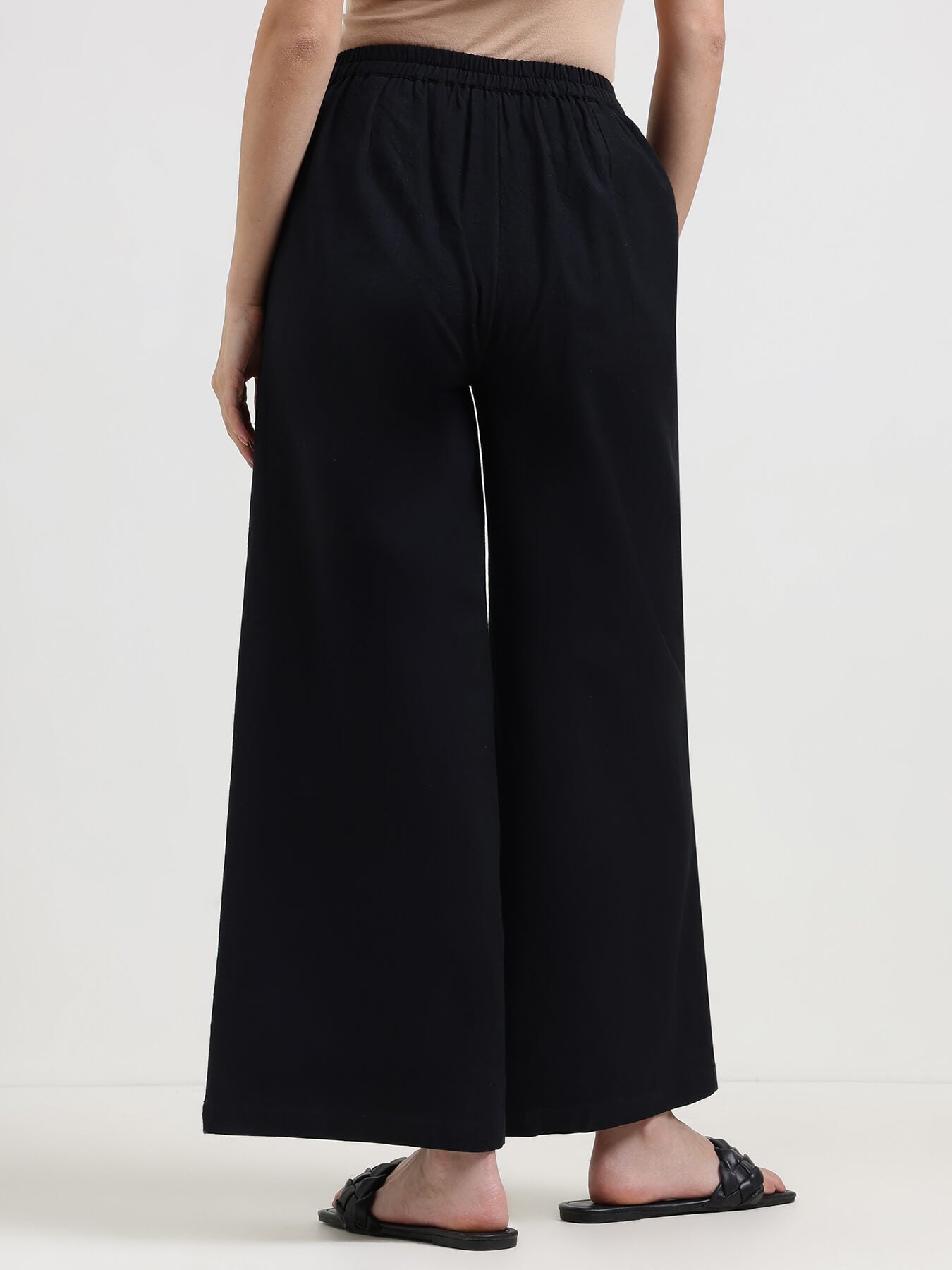 Linen Blend Solid Flared Trousers - Black