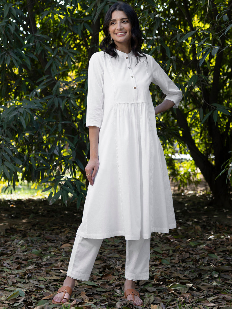 Buy online White Cotton Chikankari Flared Kurti from Kurta Kurtis for Women  by Ada for ₹2350 at 0% off | 2024 Limeroad.com