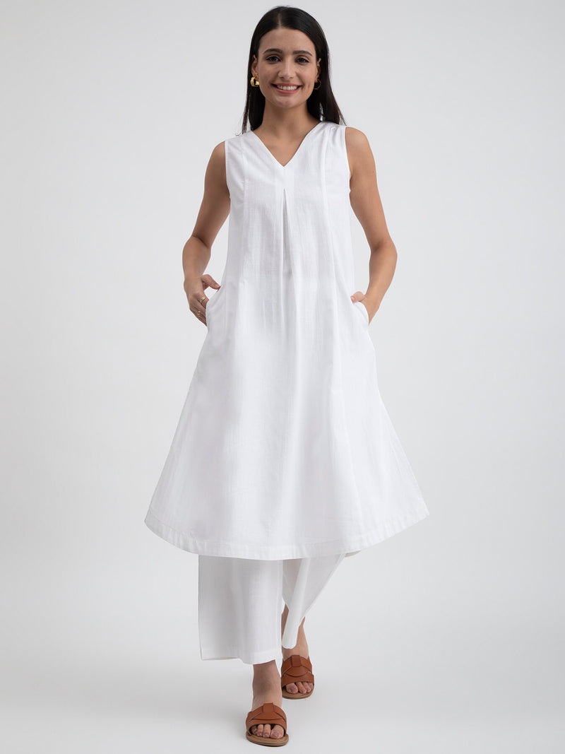 Buy White Linen Blend Sleeveless Relaxed Kurta Online | Pink Fort